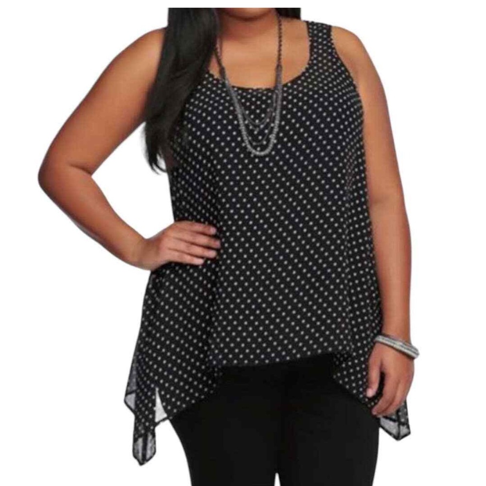 Torrid Black and White Polka Dot Sleeveless Top with sharkbite hem size 1X